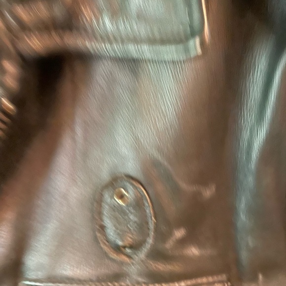 Heavy leather motorcycle riding jacket - Picture 10 of 16